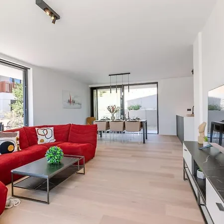 Huswell - Beautiful & Ultramodern In Oostduinkerke *