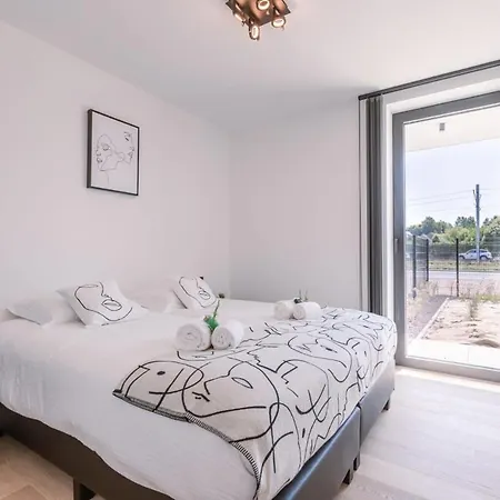 Huswell - Beautiful & Ultramodern In Oostduinkerke *